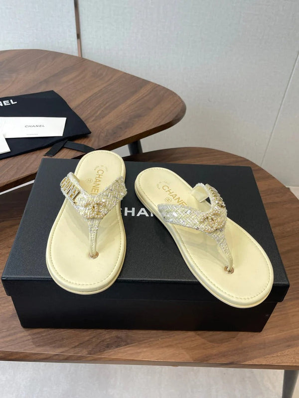 CC 2026 Thong Sandal Tweed Gold Logo Details 790366