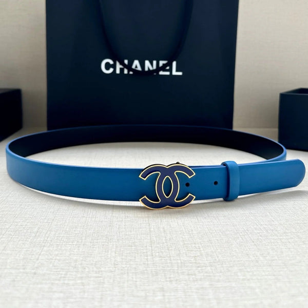 CINTURA CC 30MM IN PELLE DI VITELLO LISCIA BLU COBALTO CON FERRAMENTA IN METALLO