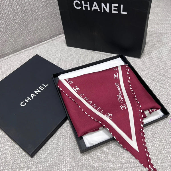 CHANEL 25S SCARF 160 IN SILK 697665
