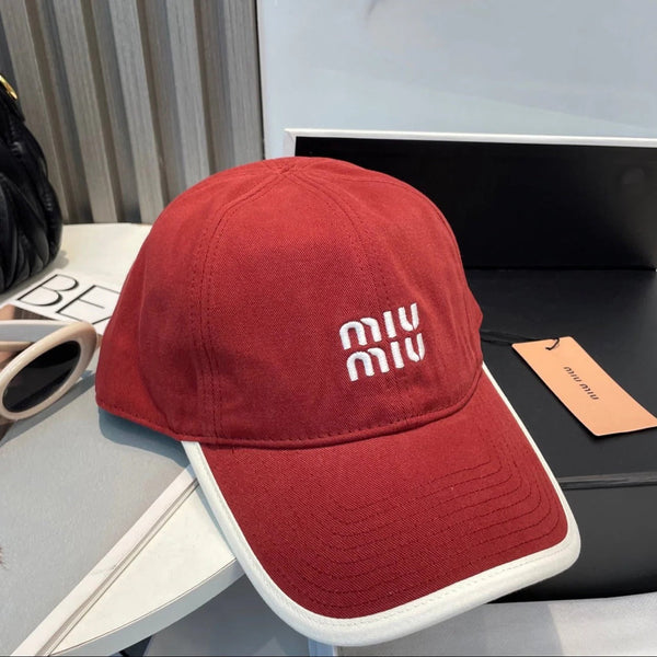 CASQUETTE MM EN TISSU ROUGE STYLE 9