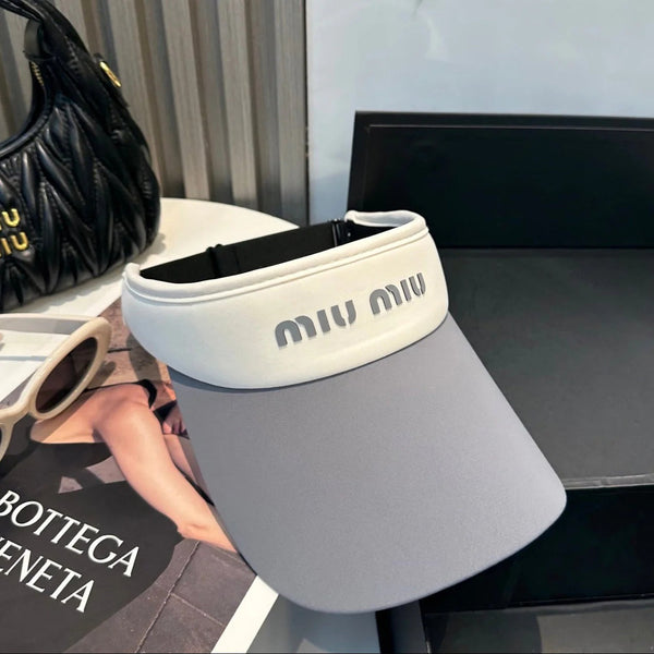 CAPPELLINO CON VISIERA MM SPORT IN TESSUTO BIANCO E GRIGIO