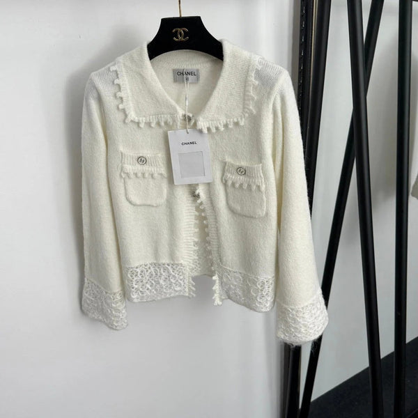 CHANEL Gilet en tricot 25S 327