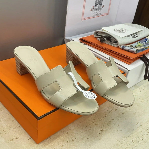 HM 26ss Sandales Oran 45 Cuir de veau beige clair 607226