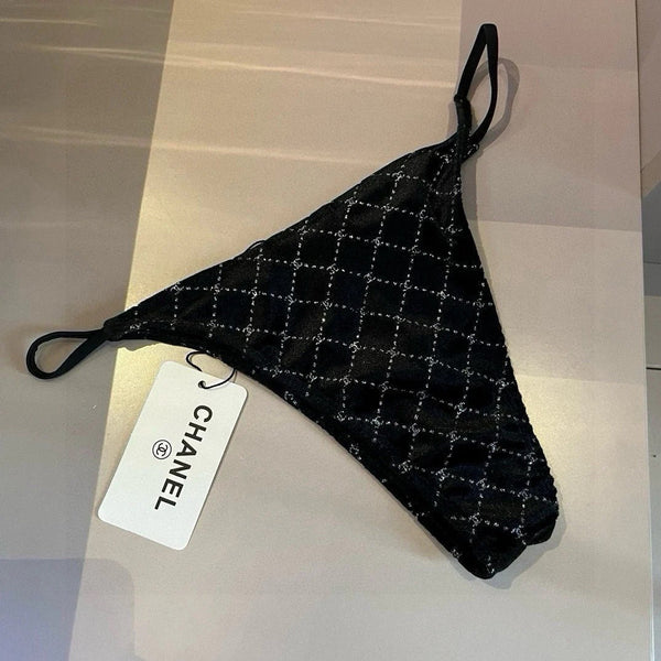 Completo costume da bagno bikini CC a quadri bianchi e neri 625992