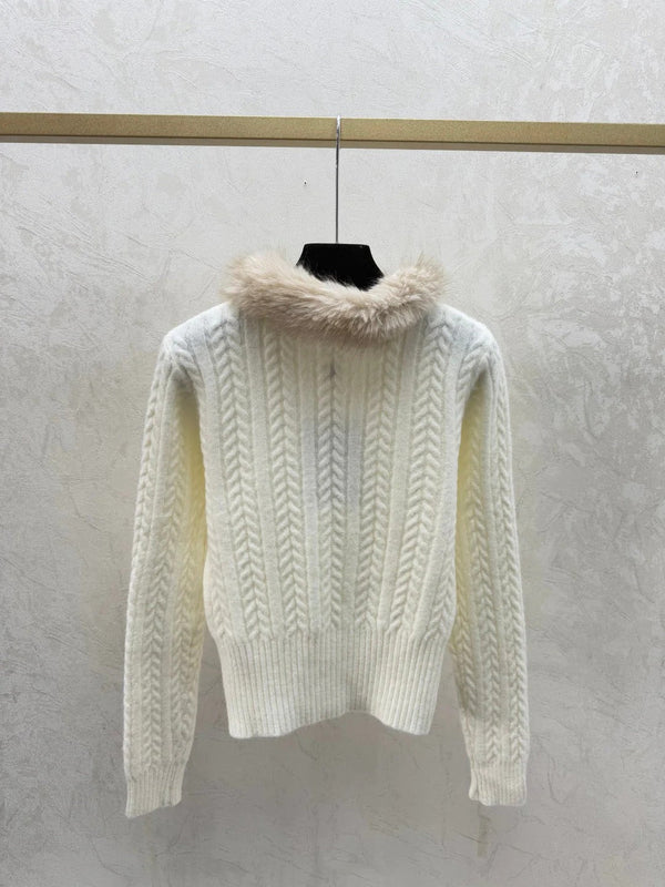 CHANEL Gilet col fourrure 25S 516