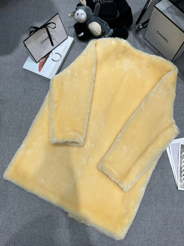 MANTEAU EN FOURRURE D'AGNEAU CHANEL 25S 504
