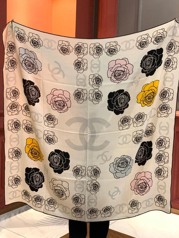 CHANEL ÉCHARPE 25S 140 CM EN CACHEMIRE ET SOIE 9433335
