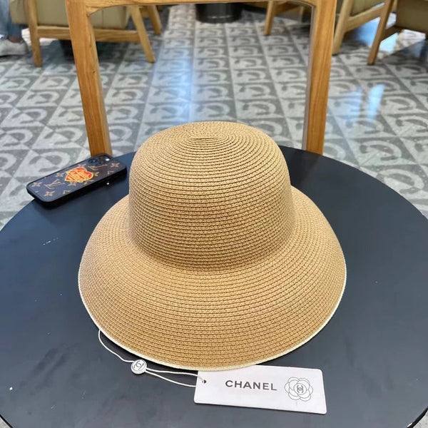 CAPPELLO CLOCHE IN PAGLIA MARRONE 672754