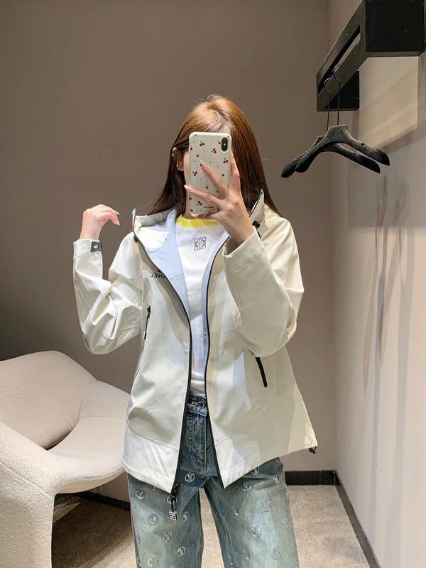 CHANEL 25S VESTE DE SPORT À CAPUCHE 449
