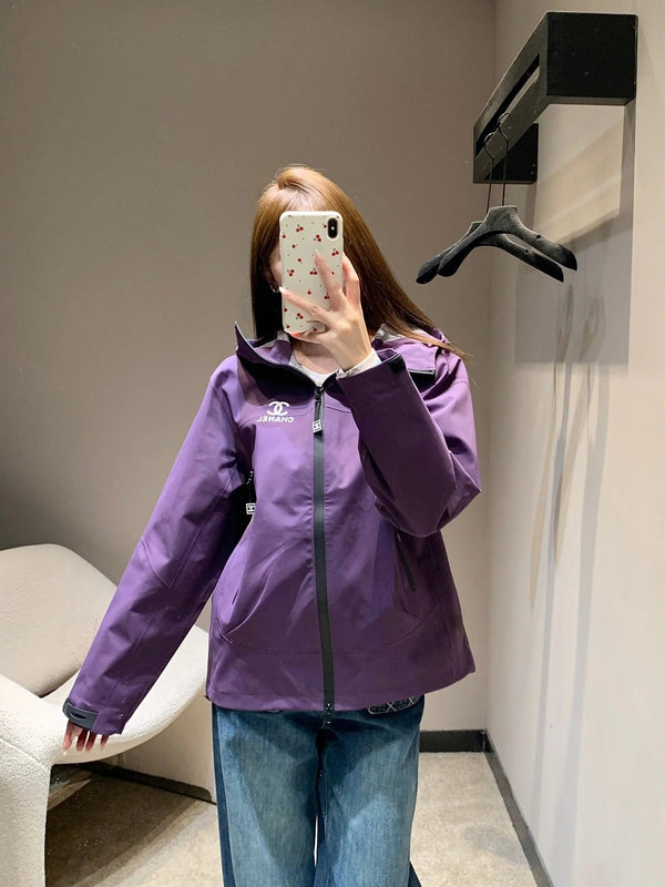 CHANEL 25S VESTE DE SPORT À CAPUCHE 446