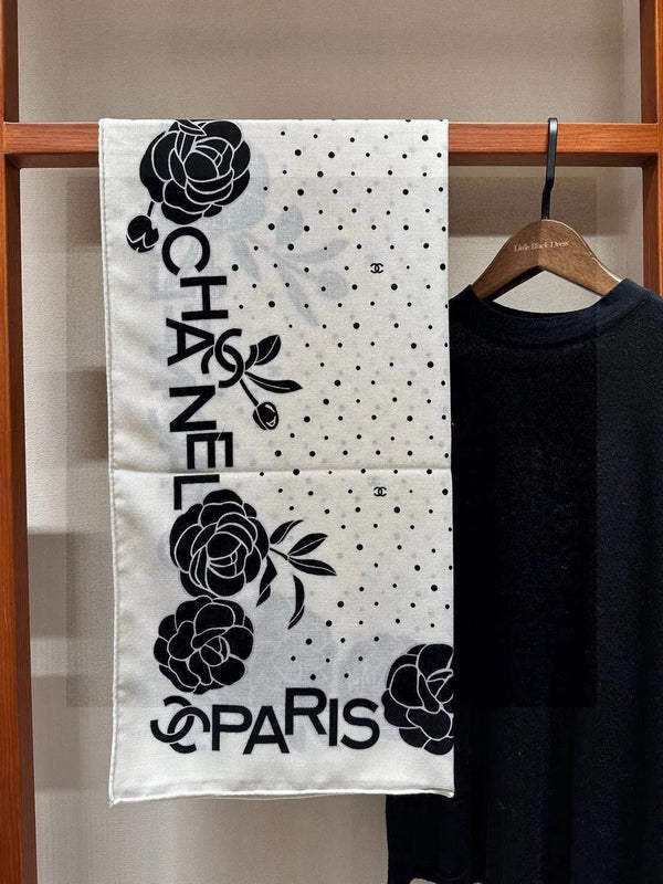 CHANEL 25S SCARF 140 IN SILK 735806