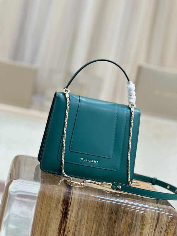 Bvlgari 2025 Sac Serpenti Forever 18 cm en cuir de veau vert émeraude