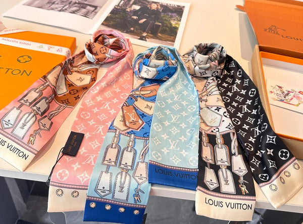 LV TWILLY 120 CM IN SETA 714394