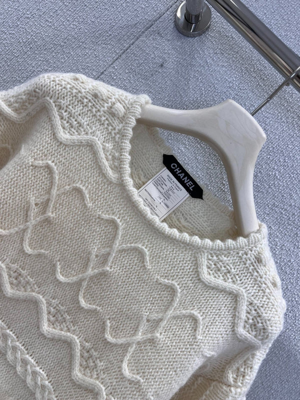 CHANEL 25S CROCHETED SWEATER 233230