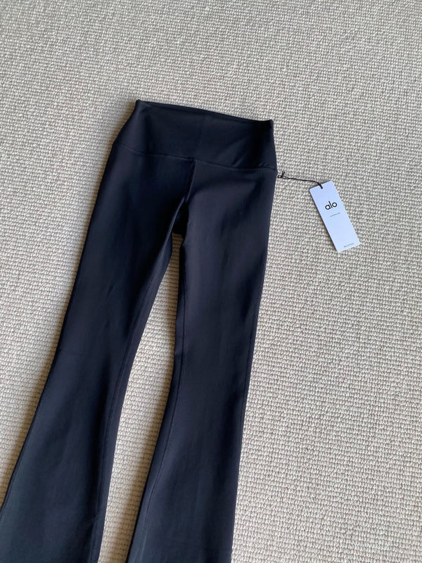 ALO FLARED PANTS STYLE 143