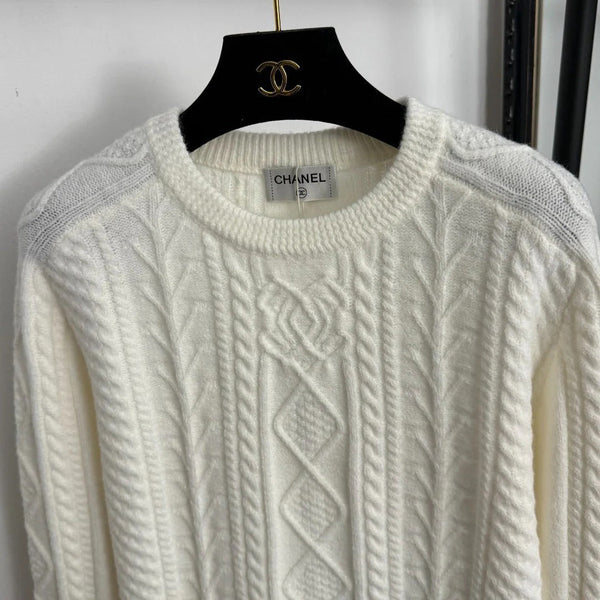 CHANEL PULL 25S 332