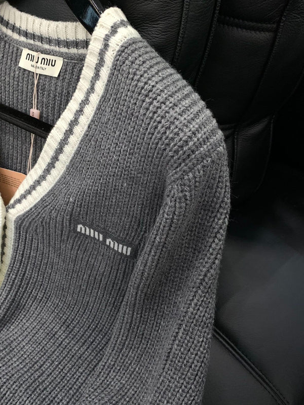 MIUMIU CARDIGAN STYLE 637