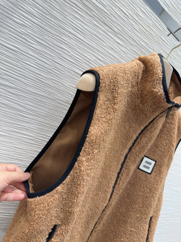 GILET MIUMIU MODÈLE 800