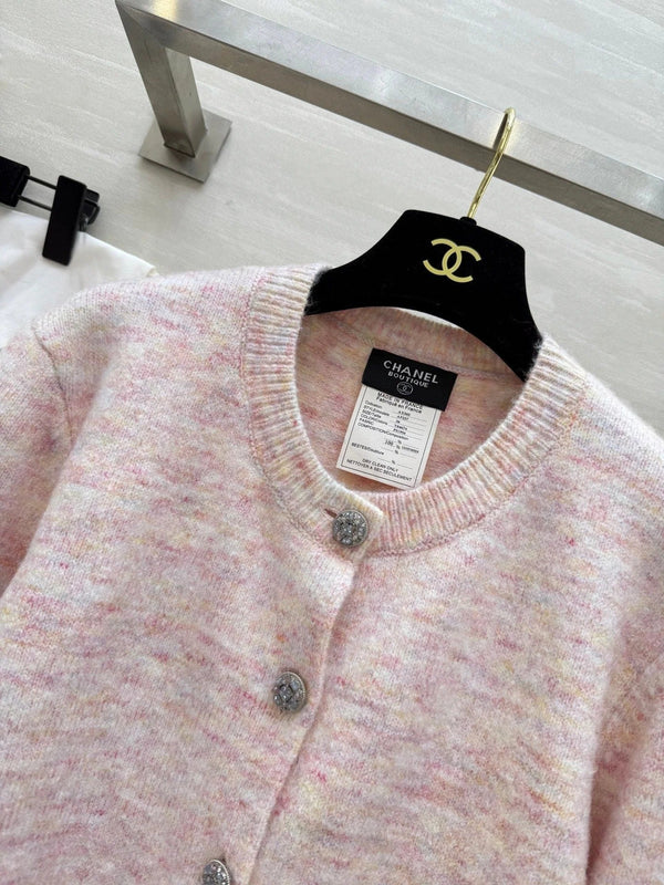 CHANEL VESTE EN MAILLE 25S 480