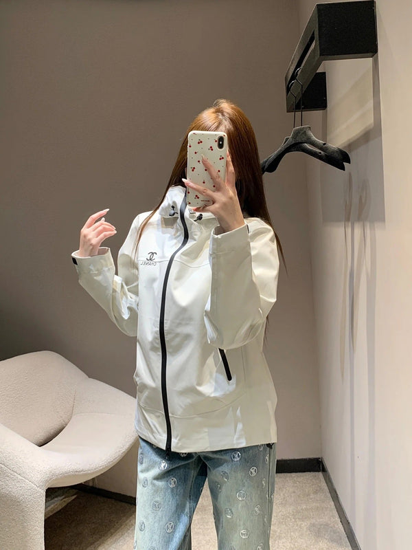 CHANEL 25S VESTE DE SPORT À CAPUCHE 449