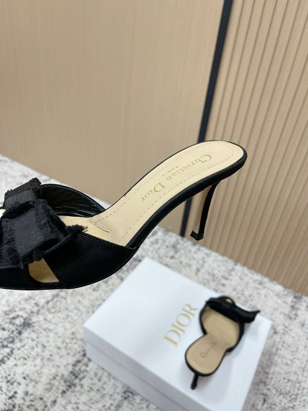 CD 26s Mocassins à talons hauts 75 Noir Beige Toile Cuir 643490