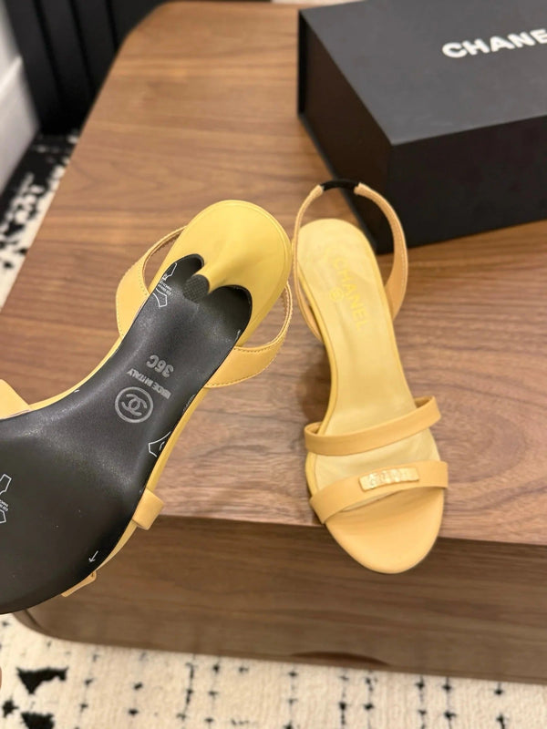 CC 26s Sandales 80 Cuir d'agneau beige 183529