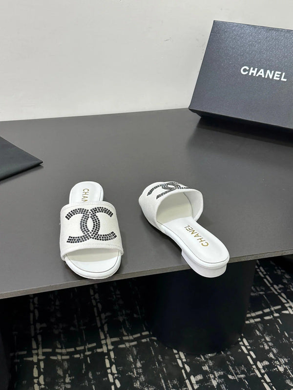 CC 2026 Chaussons Toile Blanche Peau de Mouton 668148