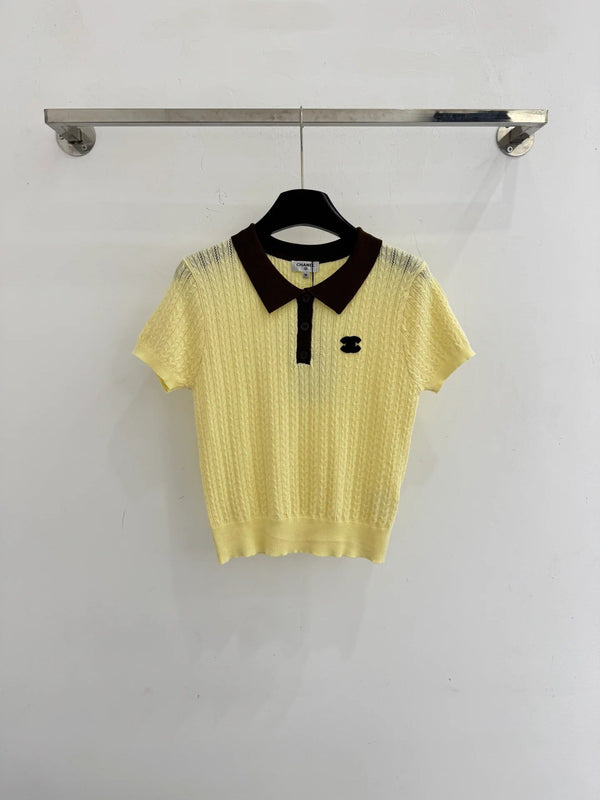Chanel 2026 Haut à manches courtes et col polo en laine et polyester jaune et violet