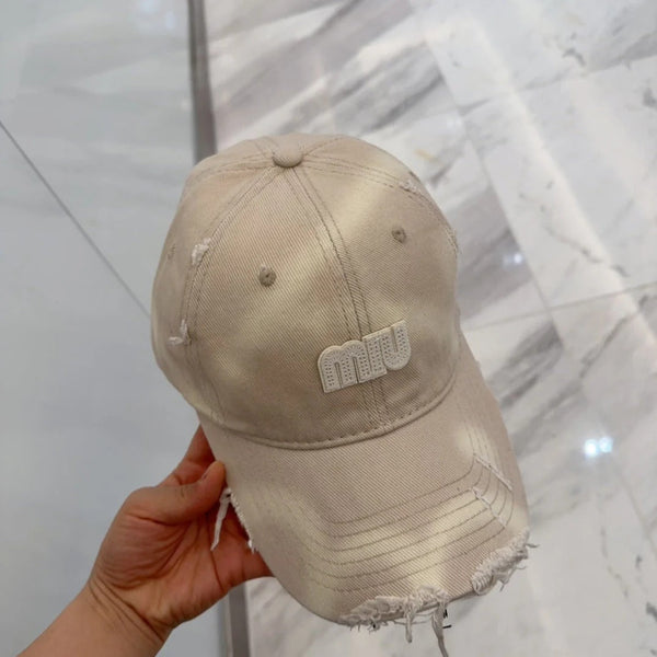 CAPPELLINO DA BASEBALL MM IN TESSUTO BEIGE CHIARO EFFETTO ANTIQUATO, STILE 3