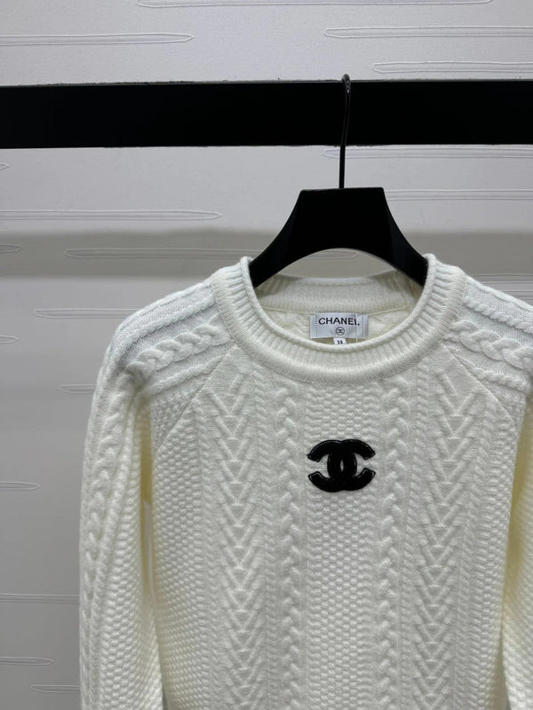 PULL EN MAILLE CHANEL 25S 467