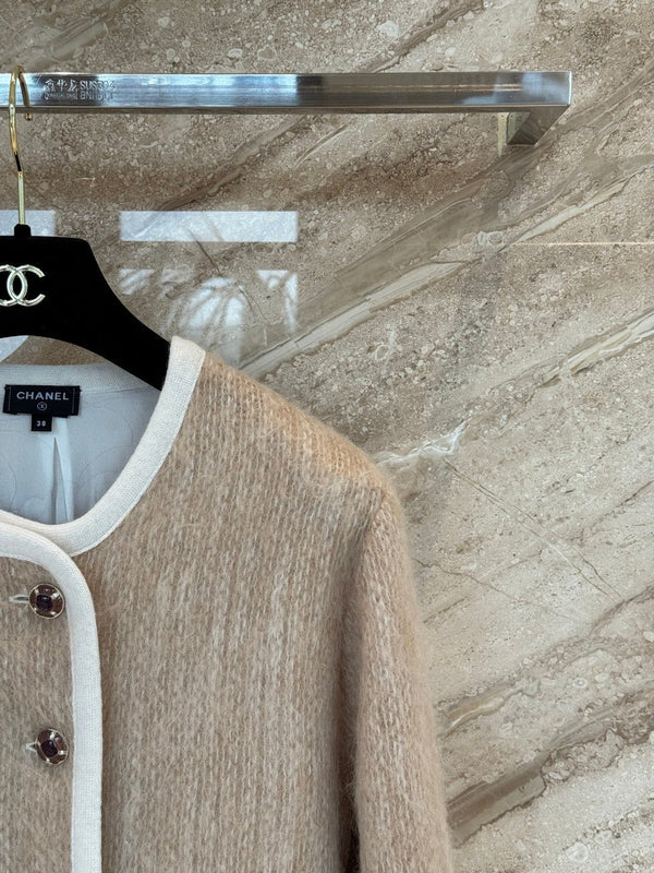 CHANEL 25S VESTE EN FOURRURE 531