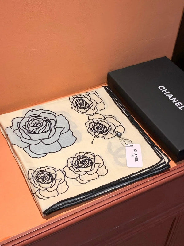 CHANEL ÉCHARPE 25S 140 CM EN CACHEMIRE ET SOIE 9433335