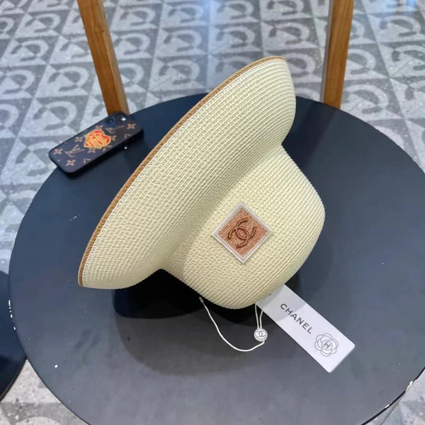 CAPPELLO CLOCHE IN PAGLIA AVORIO 672757