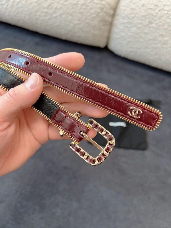 CINTURA 20MM IN PELLE DI VITELLO ROSSO VINO CON FIBBIA A CATENA INTRECCIATA E CERNIERA CON FINITURE IN ORO