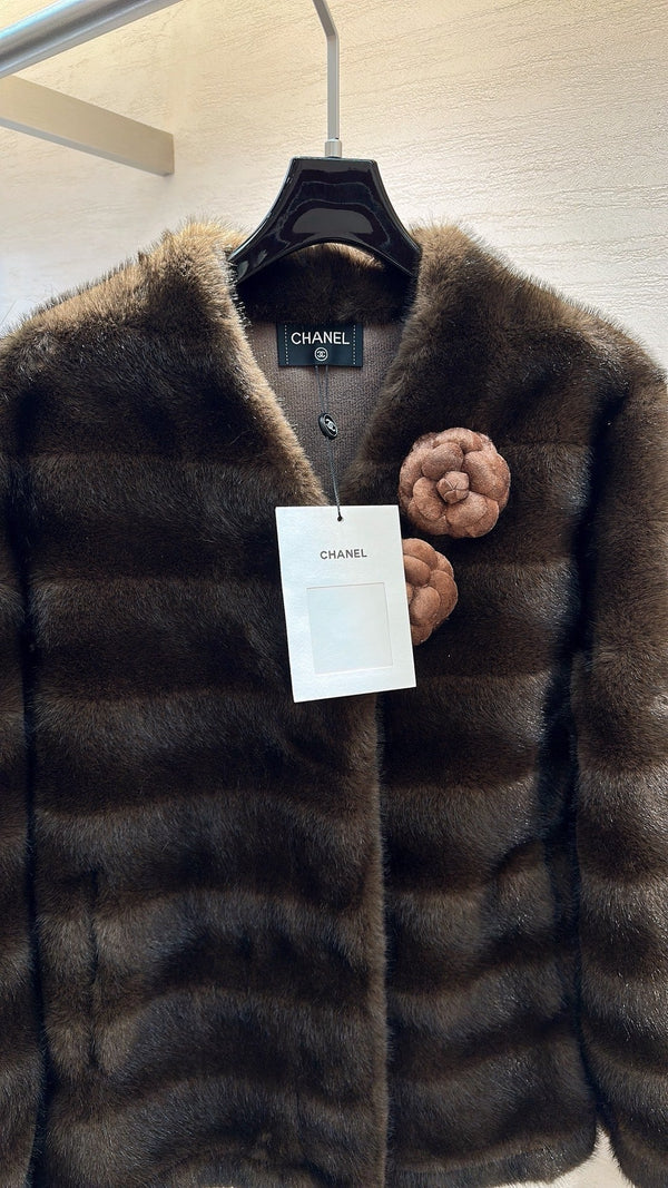 MANTEAU EN VISON CHANEL 25S 496