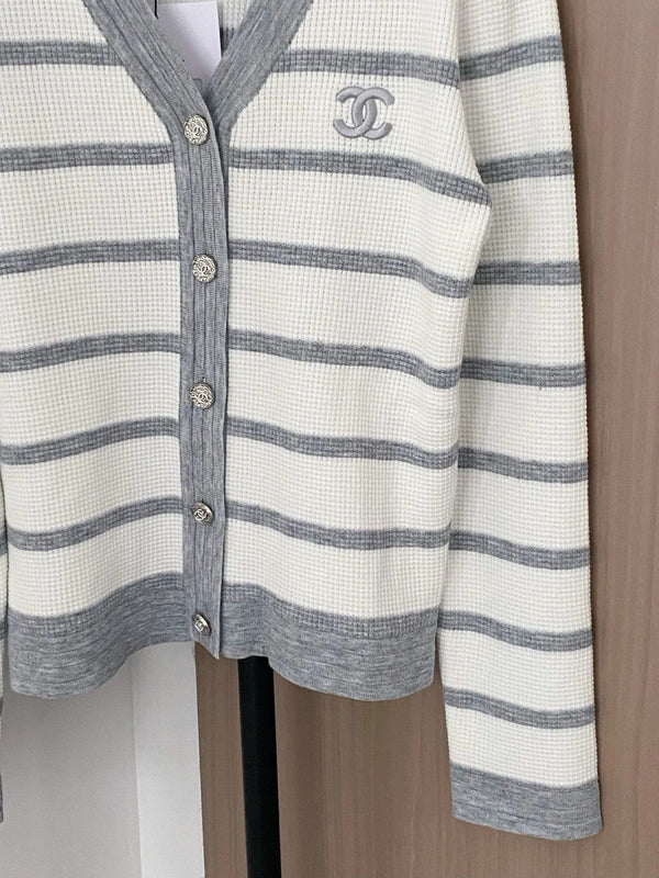 CHANEL 25S CARDIGAN STYLE 138