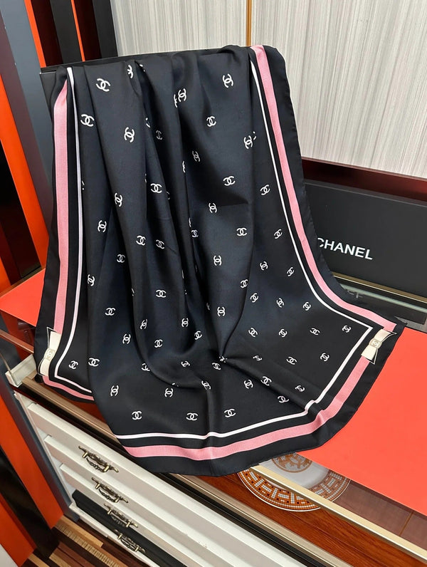 CHANEL 25S SCARF 90 IN SILK 730537