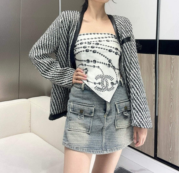 CHANEL 25S SCARF 90 IN SILK 711321