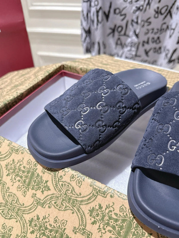 GG SLIDES IN NAVY BLUE SUEDE WITH EMBOSSED LOGO STYLE 4
