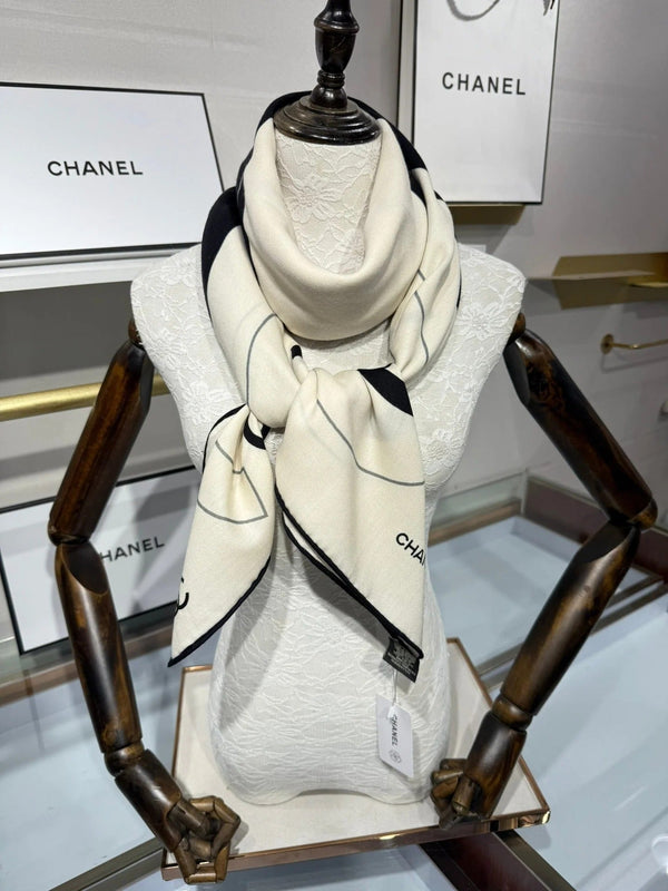 CHANEL 25S SCARF 140 IN SILK 732177
