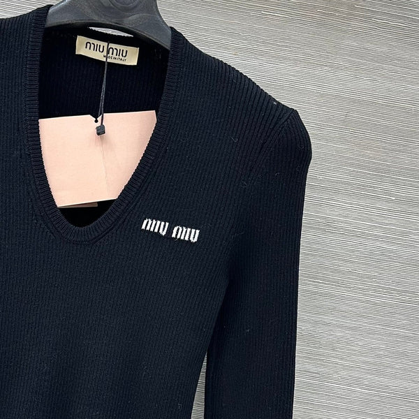 PULL MIU MIU MODÈLE 787