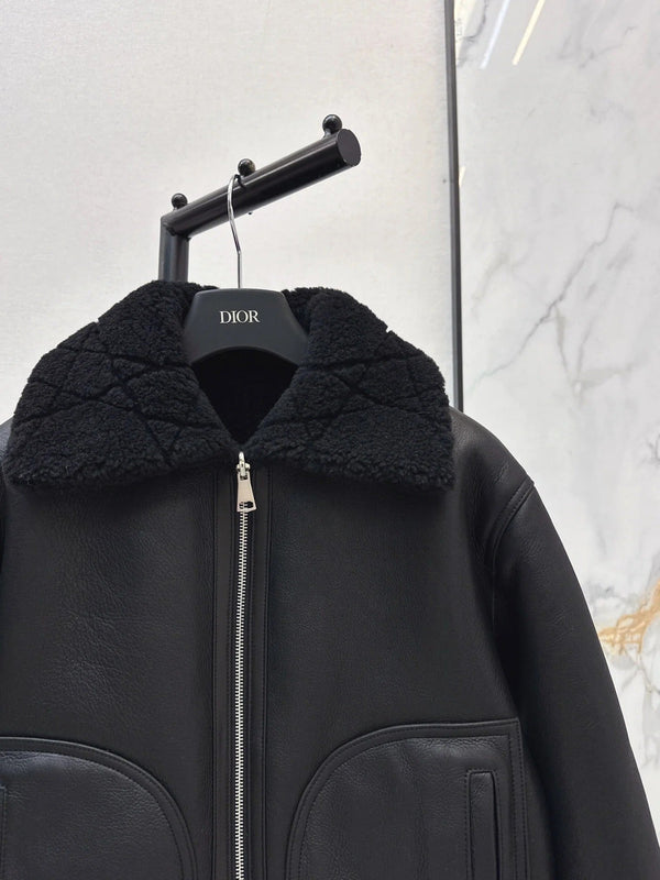 DIOR VESTE À COL SHERPA 25S 542