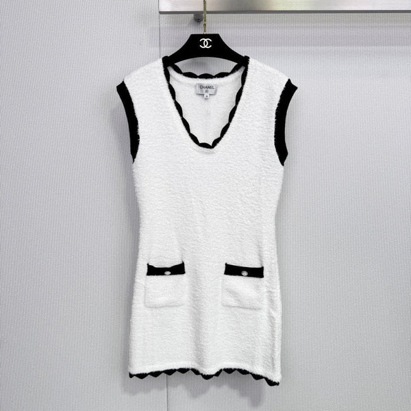 CHANEL ROBE GILET 25S 577