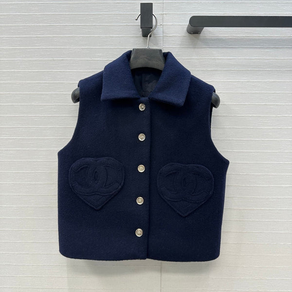 CHANEL 25S KNIT VEST WITH TWO HEART-SHAPED POCKETS 344