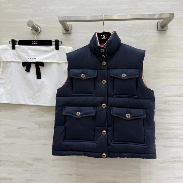 CHANEL VESTE SANS MANCHES 25S 482