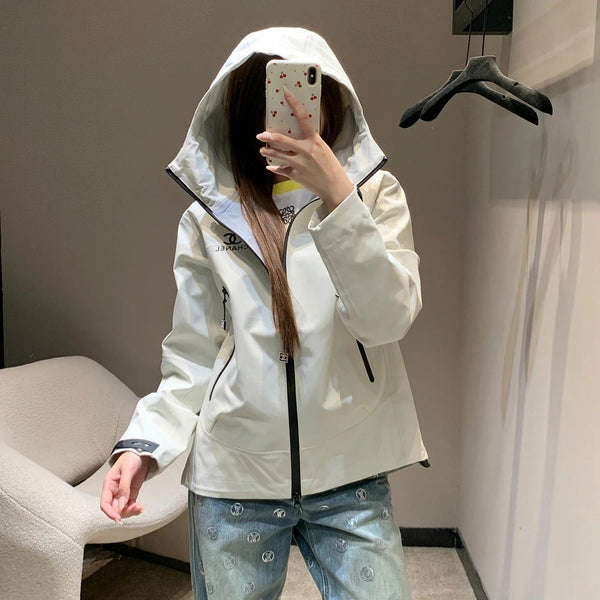 CHANEL 25S VESTE DE SPORT À CAPUCHE 449