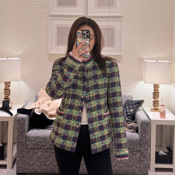 CHANEL VESTE COURTE EN TWEED 25S 499