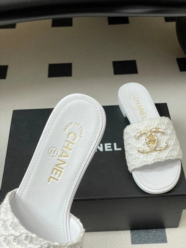 CC 26s Ballerines Plates Tissu Blanc Peau de Mouton 649491