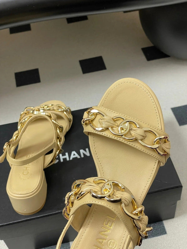 CC 26s Buckle Chain Sandals 55 Beige Sheepskin 649472