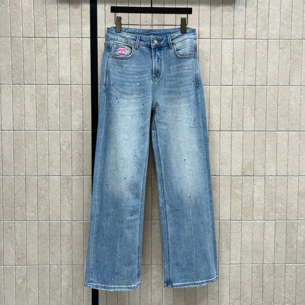 Chanel 2026 Jean Large Brodé Logo Strass Coton Bleu Clair 356994